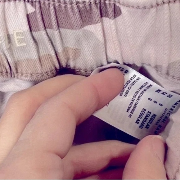 American eagle camo denim joggers size 0 in excellent like new condition - Picture 6 of 7